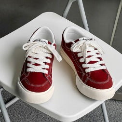 MINHVORA brings clarity to bags & shoes